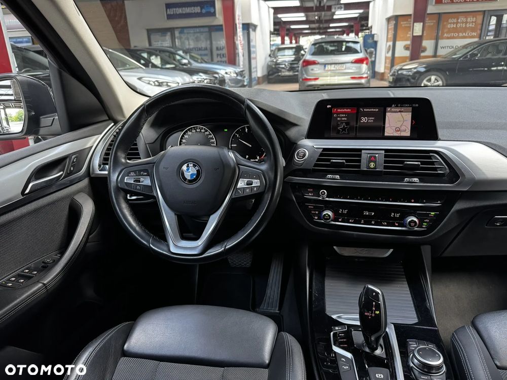BMW X3 xDrive20d Advantage - 18