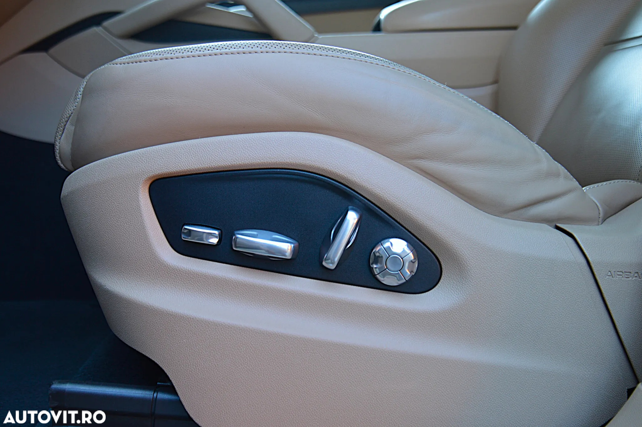 Porsche Cayenne Coupe E-Hybrid Tiptronic S Platinum Edition - 33