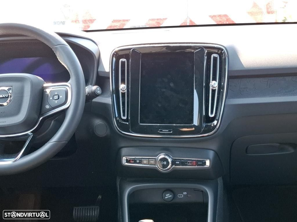 Volvo XC 40 Recharge Pro - 16
