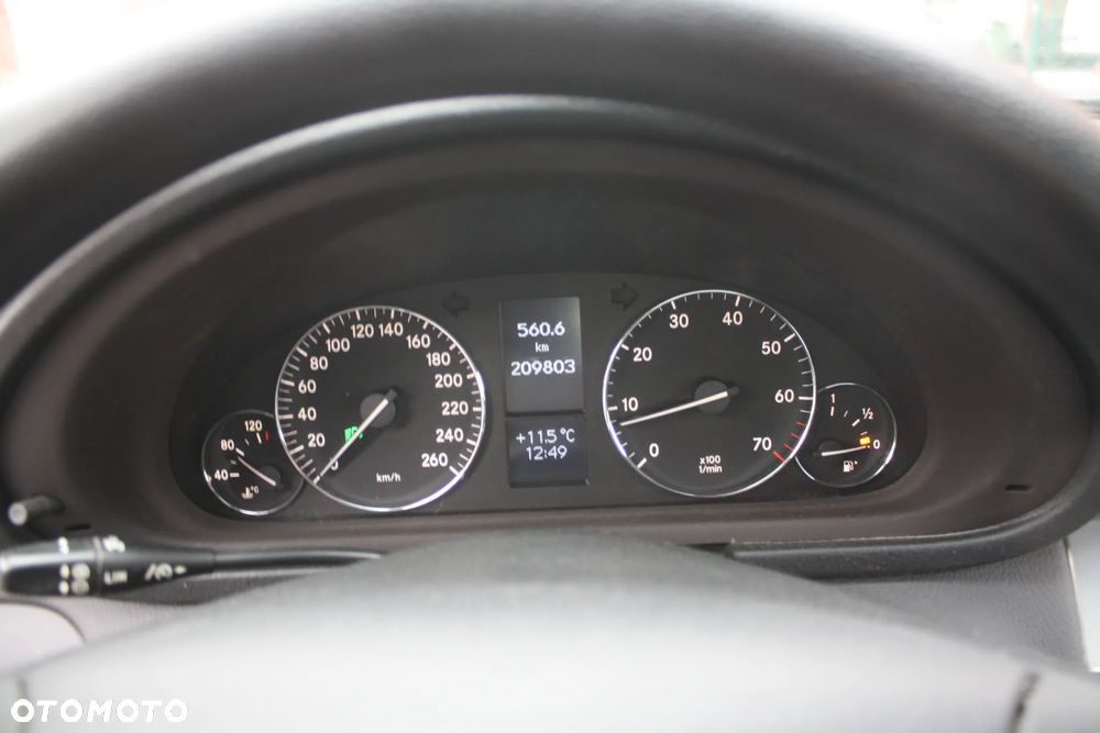 Mercedes-Benz Klasa C 160 Kompressor Sport Edition + - 23