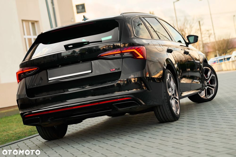 Skoda Octavia 2.0 TDI DSG RS - 16