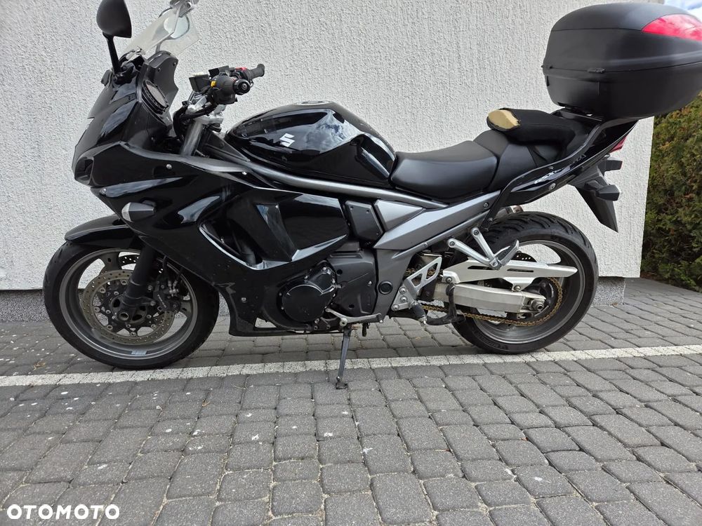 Suzuki GSX - 9
