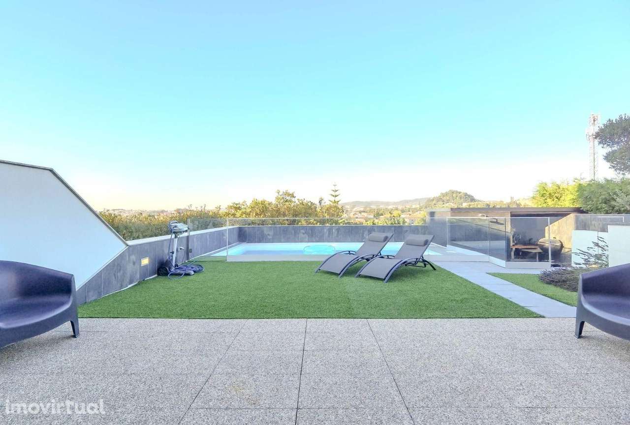 Luxuosa Moradia T4 em Gondomar, Porto com Piscina e Jardim - Grande imagem: 2/60
