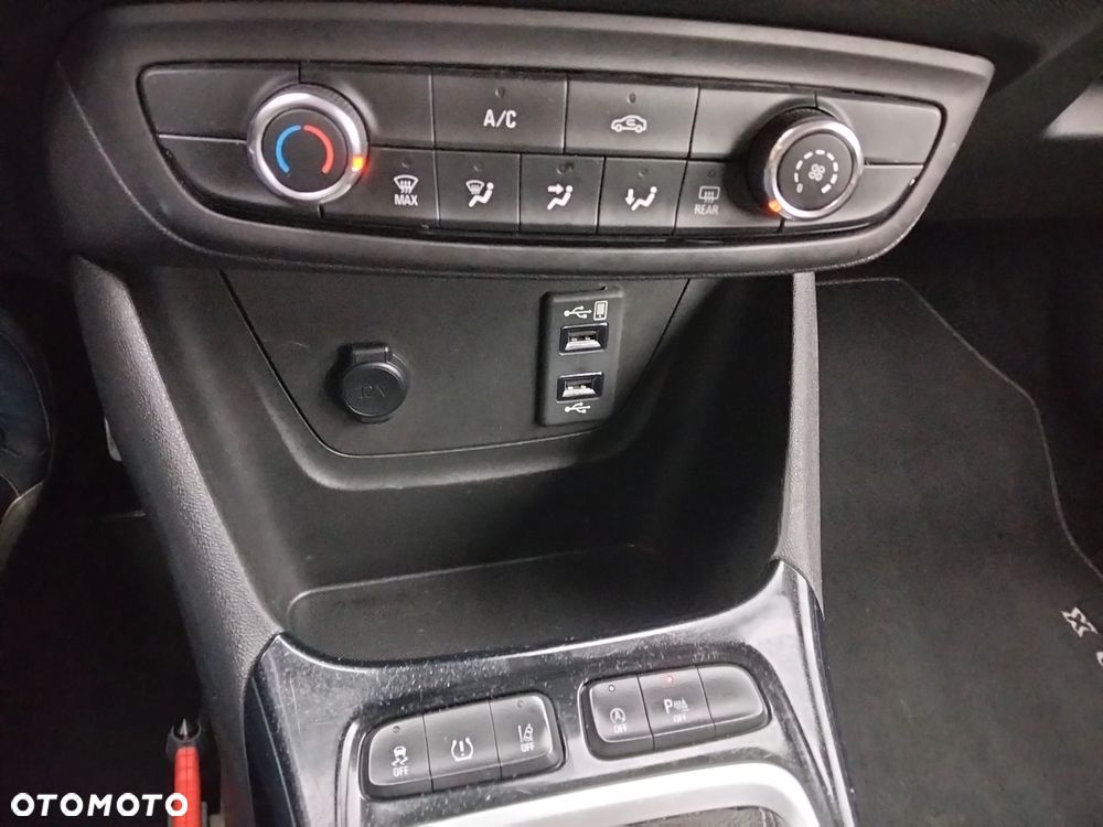 Opel Crossland X - 34