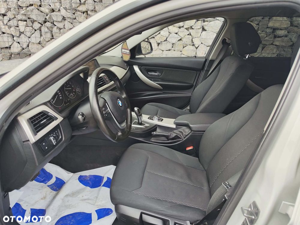 BMW Seria 3 318d Blue Performance Sport Line - 7