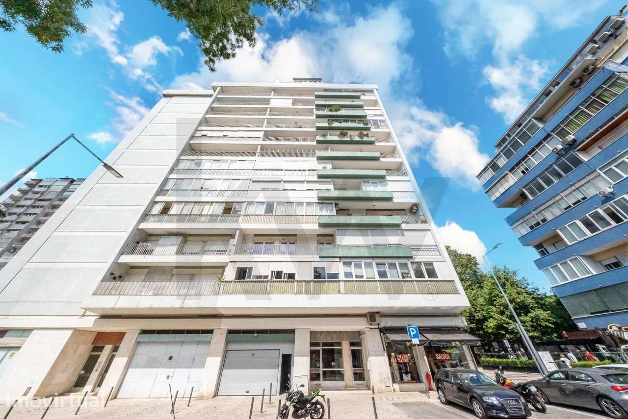 Apartamento T3 para remodelação junto ao Califa - Grande imagem: 2/21