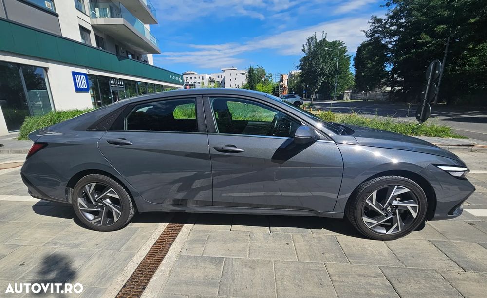 Hyundai Elantra 1.6 l 123 CP CVT Exclusive - 4