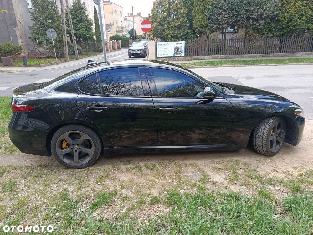 Alfa Romeo Giulia 2.0 Turbo 16V AT8-Q4 Sprint - 2