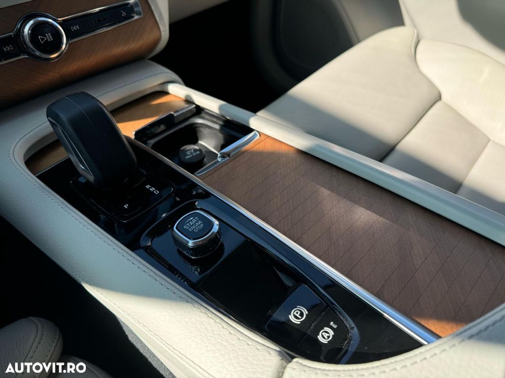 Volvo XC 90 T8 AWD Twin Engine Geartronic Inscription - 28