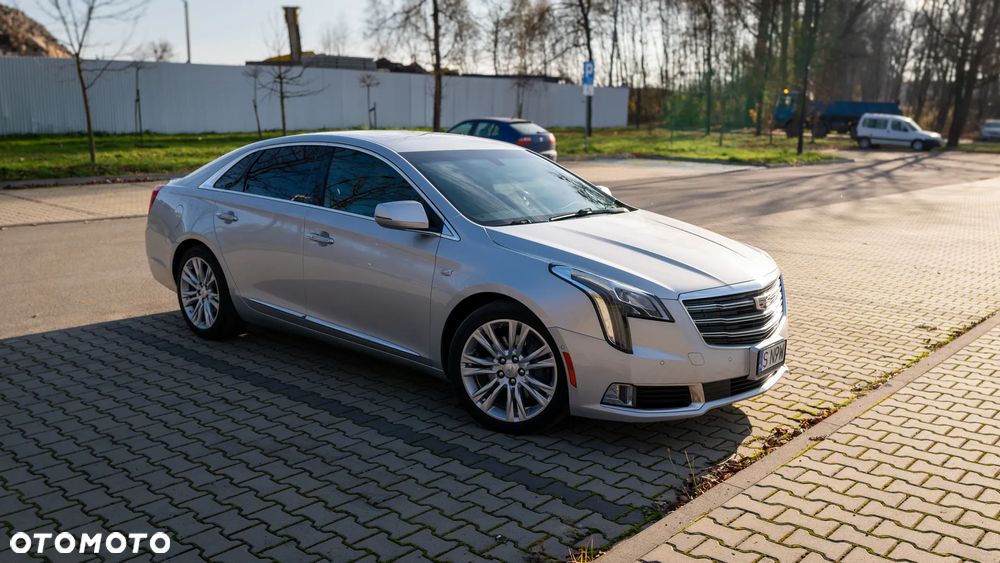 Cadillac XTS - 11