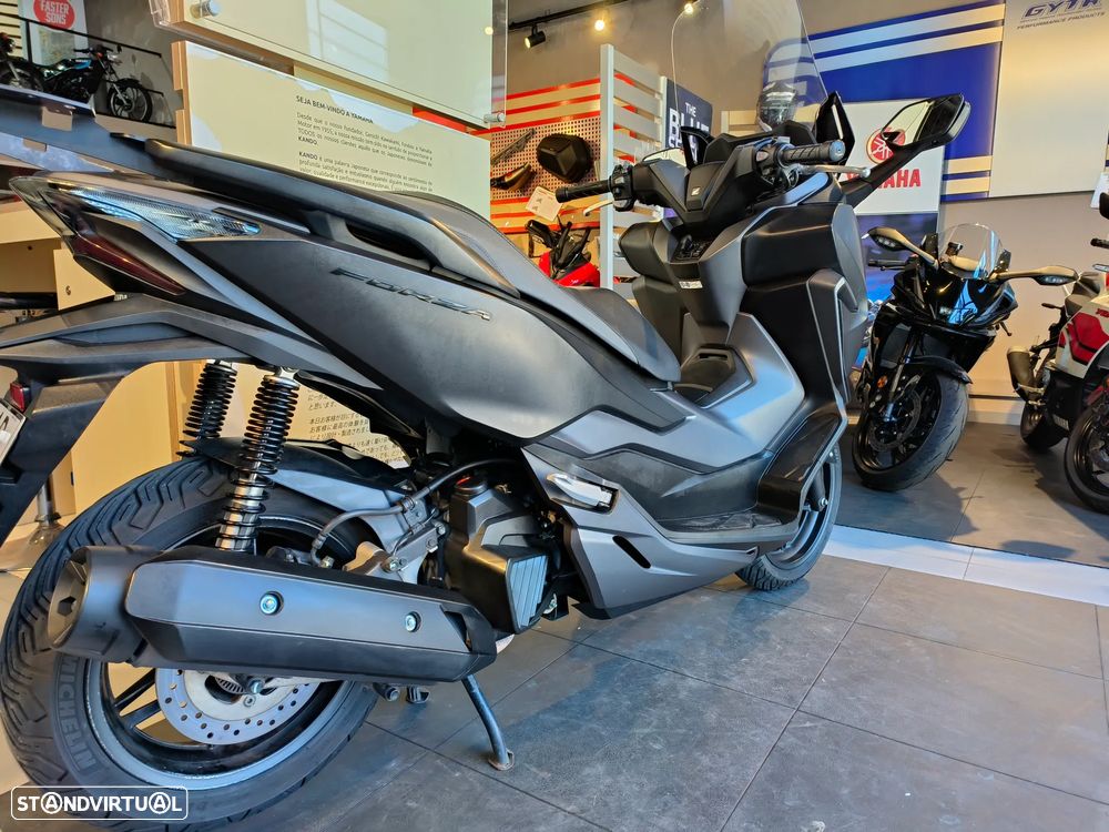 Honda Forza 125 - 4
