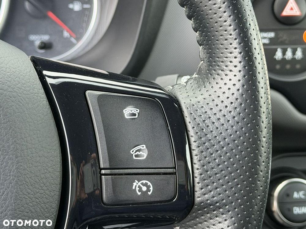 Toyota Yaris 1.33 VVT-i Executive - 25