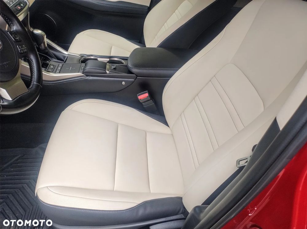 Lexus NX 300h F Impression AWD - 30
