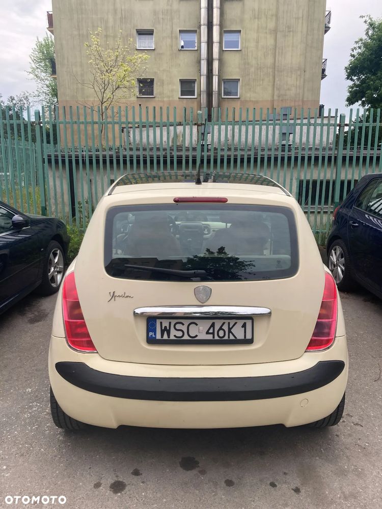 Lancia Ypsilon 1.4 16v Platino - 9