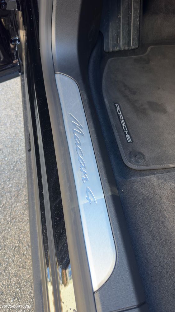 Porsche Macan Electric 4 - 31