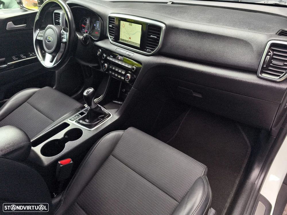 Kia Sportage 1.6 CRDI ISG Urban - 16