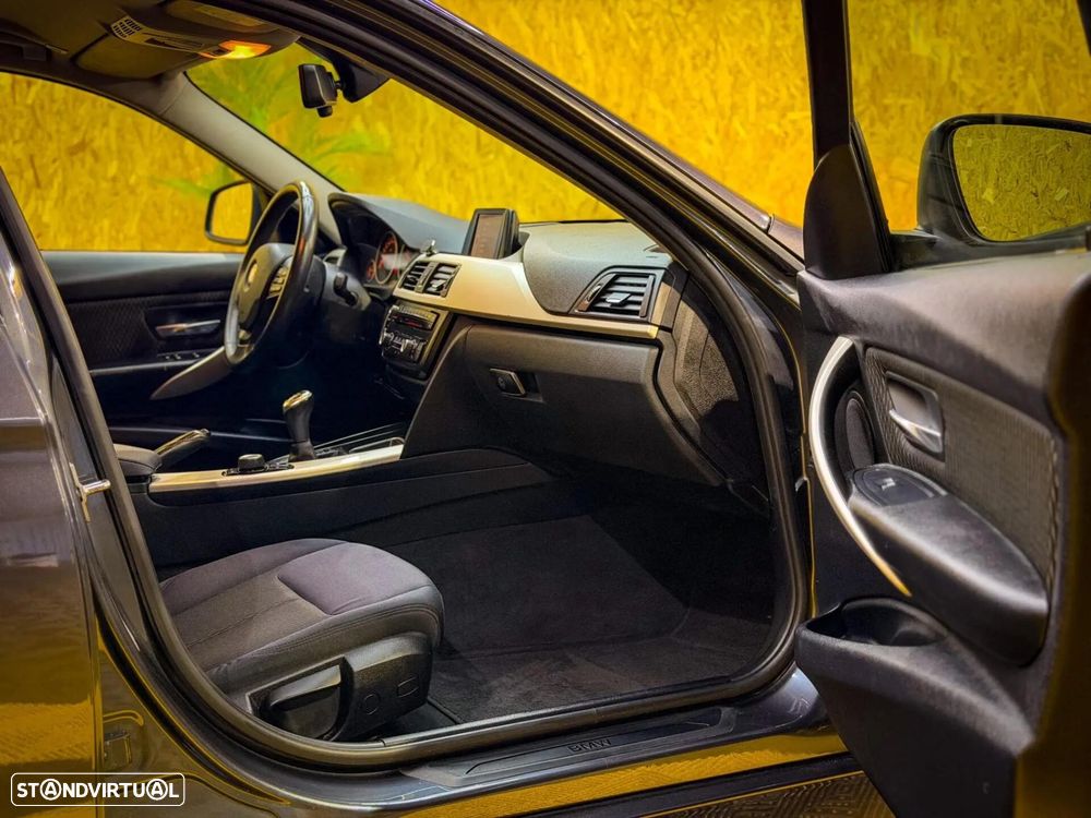 BMW 320 d - 6