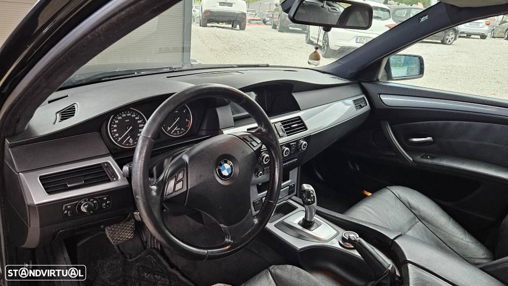 BMW 520 dA Executive - 14