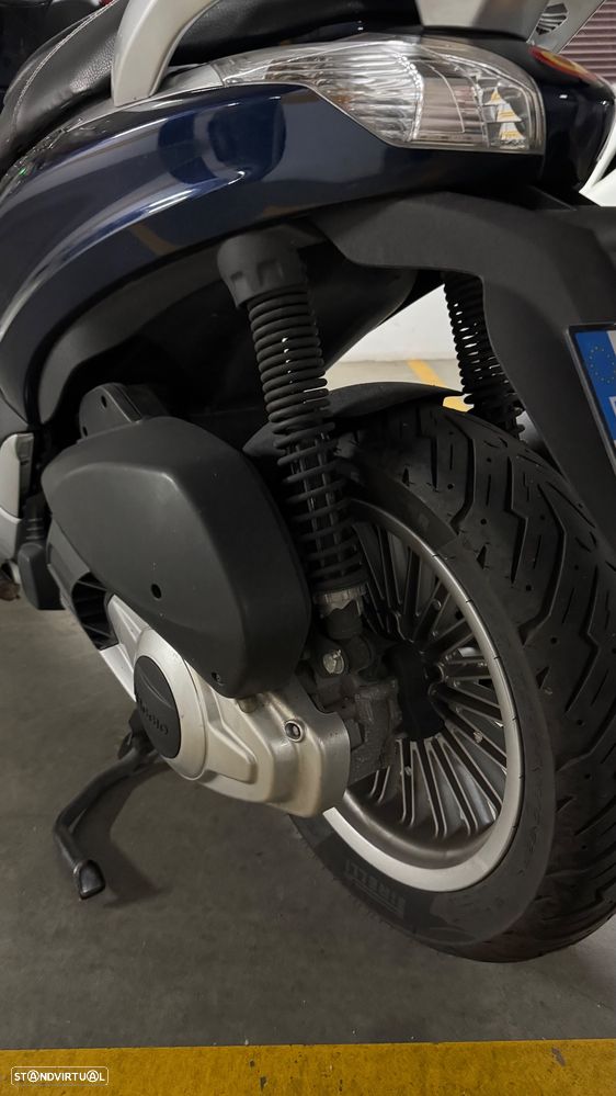 Piaggio Beverly - 5