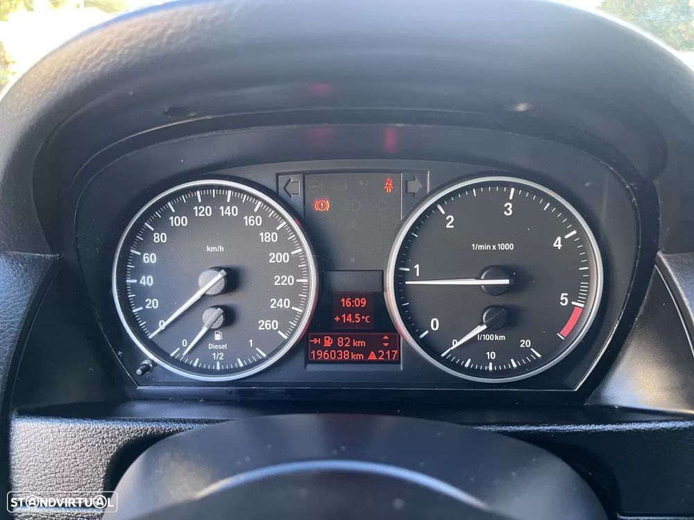 BMW X1 18 d sDrive Line Sport - 31