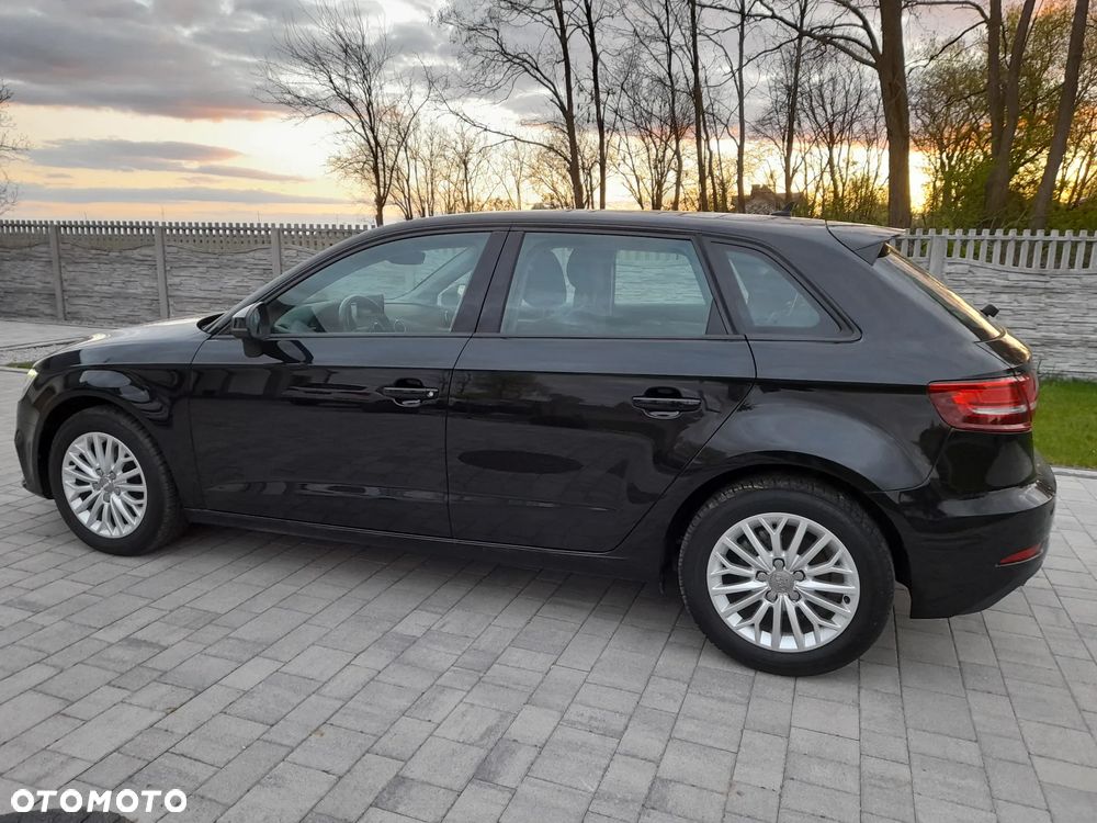 Audi A3 Sportback 1.6 TDI (clean diesel) Attraction - 6