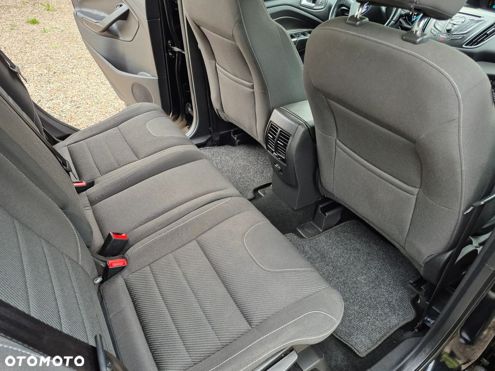 Ford Kuga 1.6 EcoBoost 2x4 Titanium - 10