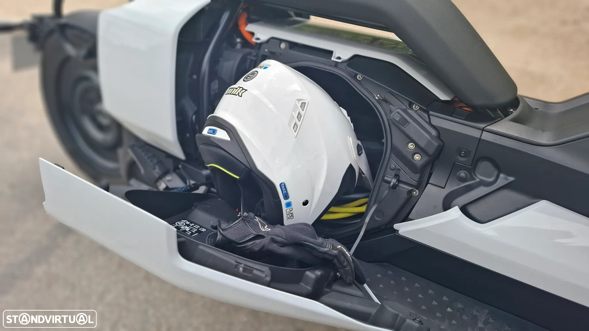 BMW CE 04 - 3