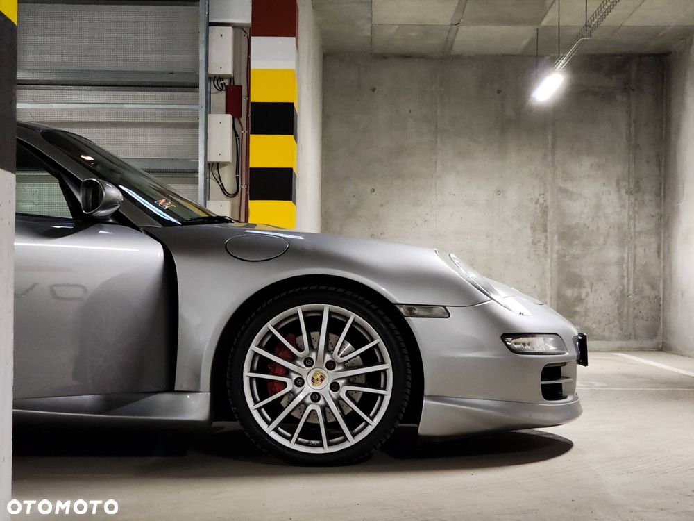 Porsche 911 Carrera S - 16