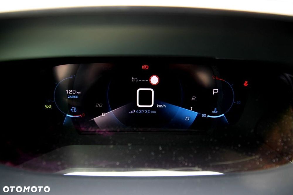 Peugeot 2008 1.2 PureTech Allure S&S EAT8 - 21