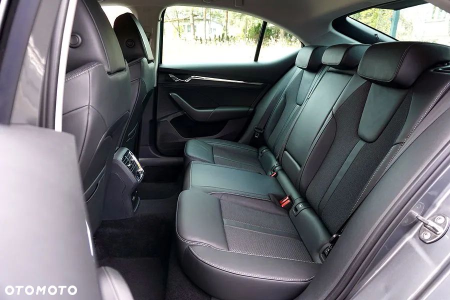 Skoda Octavia 1.5 TSI e-TEC DSG Selection Plus - 24