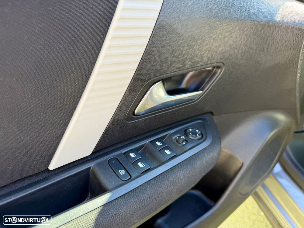 Citroën e-C4 X 54 kWh Autonomia Alargada Plus - 23