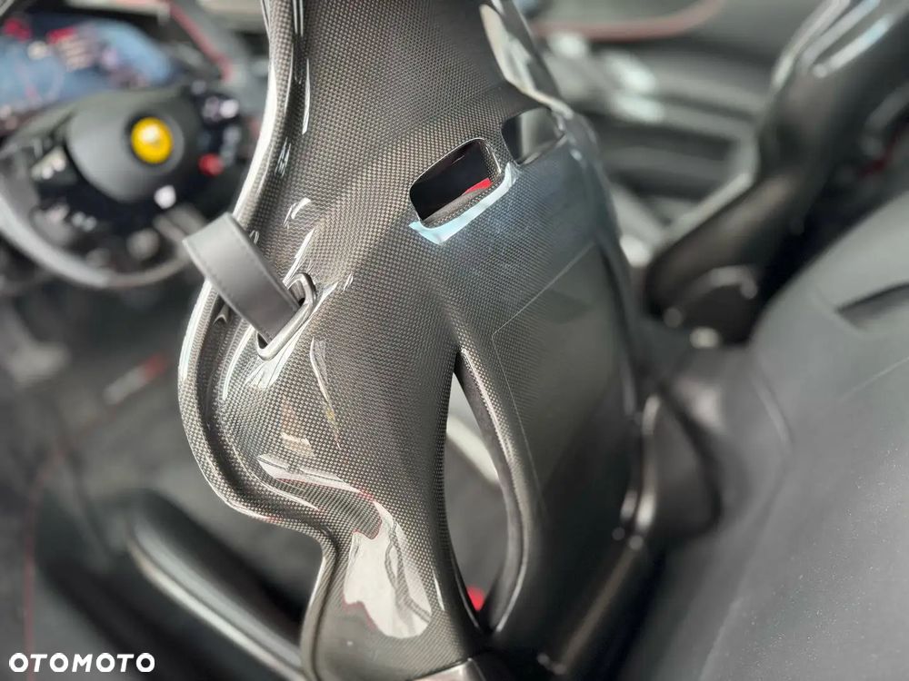 Ferrari SF90 Spider - 17