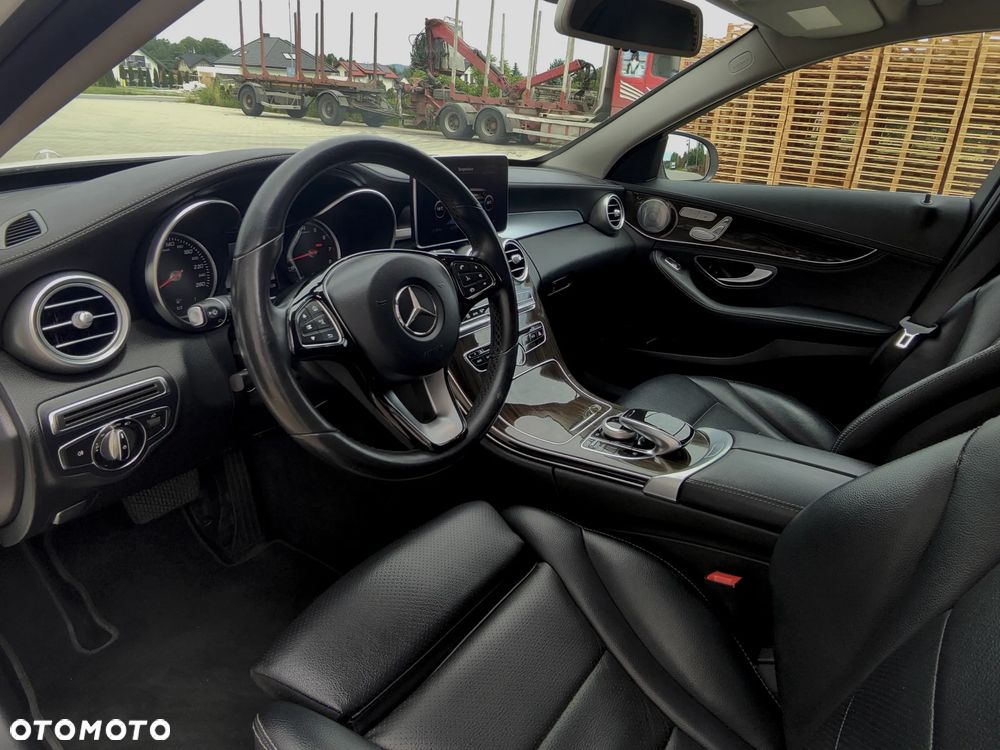 Mercedes-Benz Klasa C 300 7G-TRONIC - 15