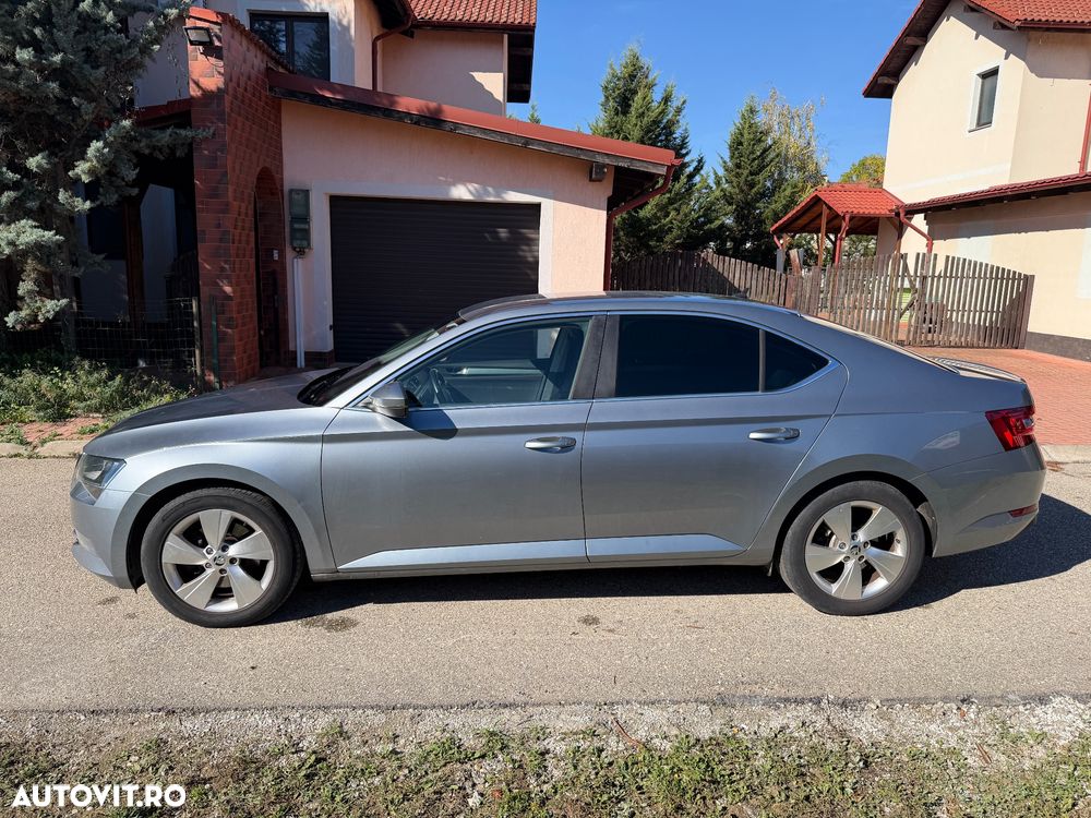 Skoda Superb 2.0 TDI DSG Style - 5