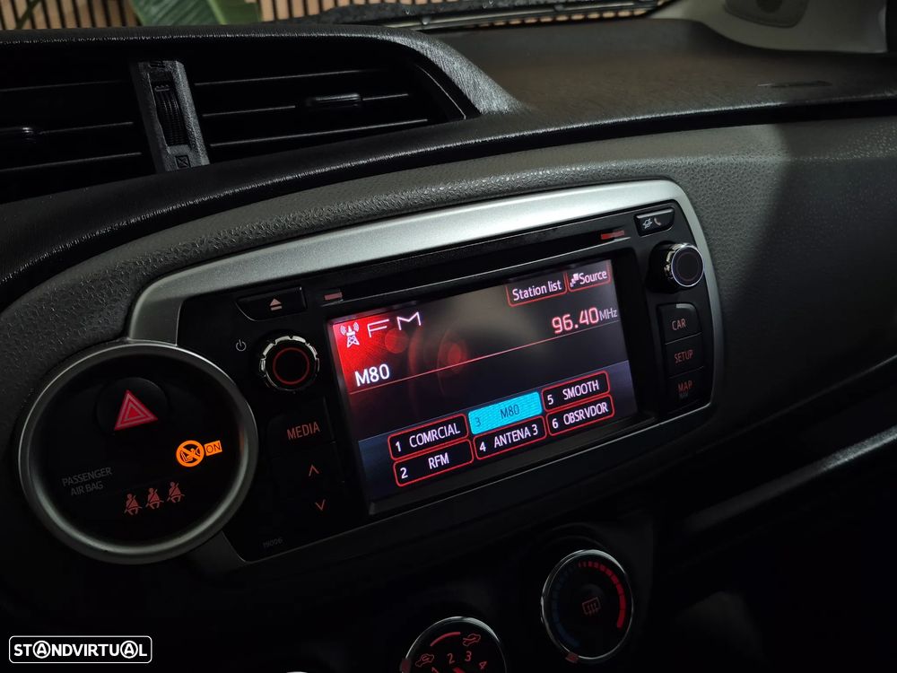 Toyota Yaris 1.0 VVT-i Comfort+P.Style - 11