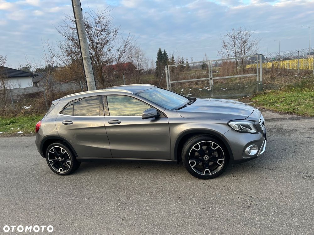 Mercedes-Benz GLA 250 7G-DCT AMG Line - 15