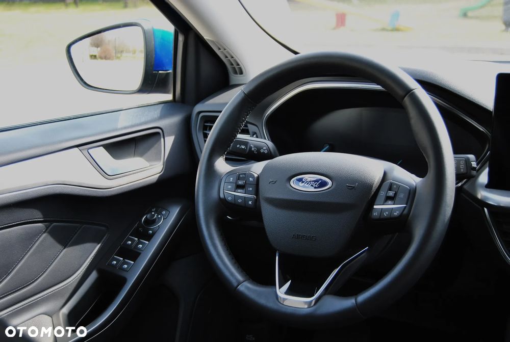 Ford Focus 1.0 EcoBoost mHEV Titanium - 10