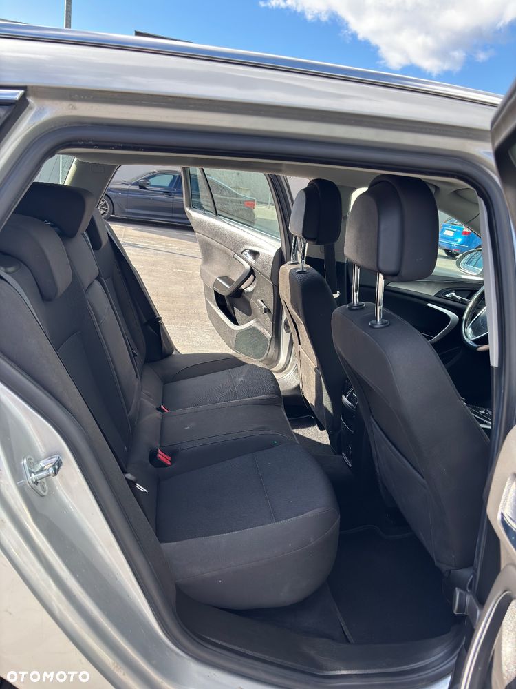 Opel Insignia 1.8 Sports Tourer - 11