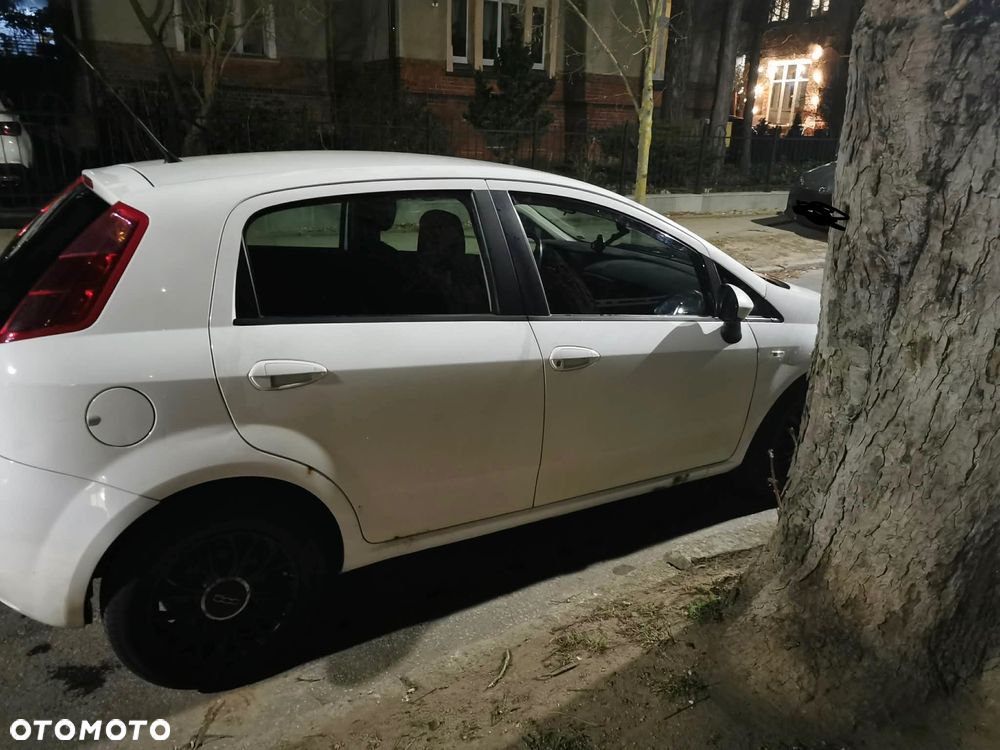 Fiat Grande Punto - 8
