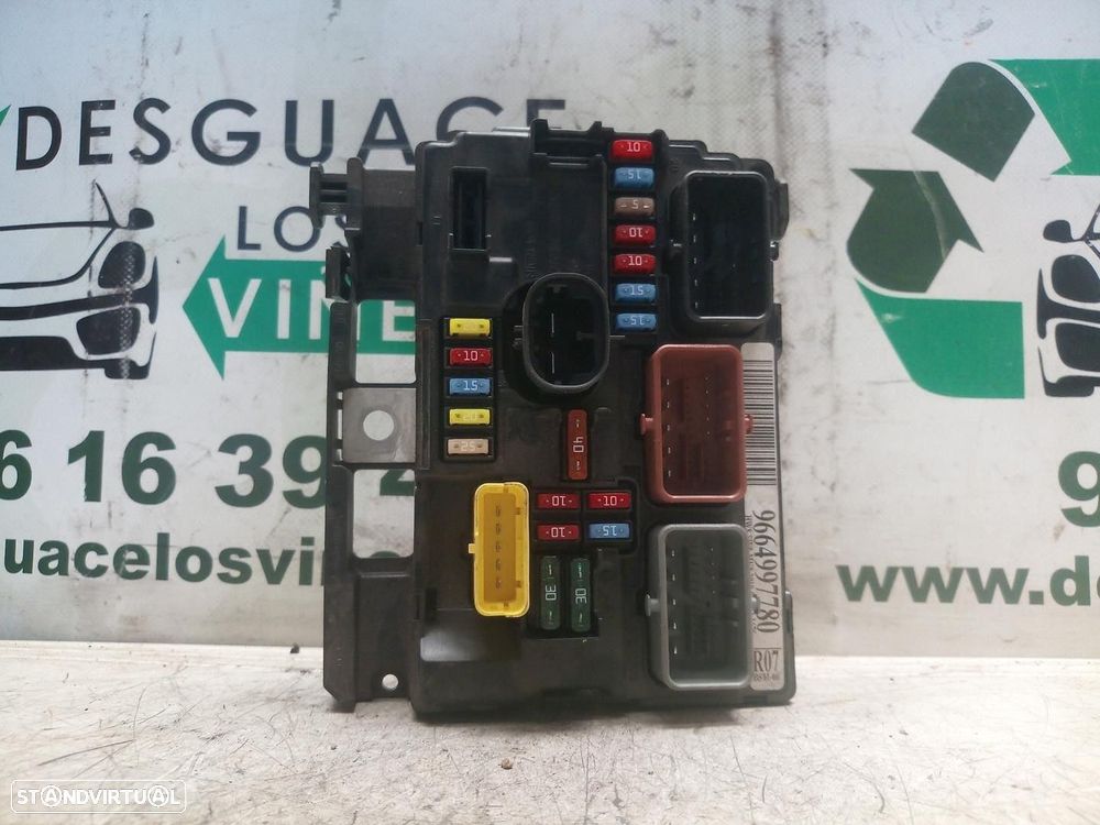 CAIXA RELÉS / FUSÍVEIS PEUGEOT 207 2006 - 7
