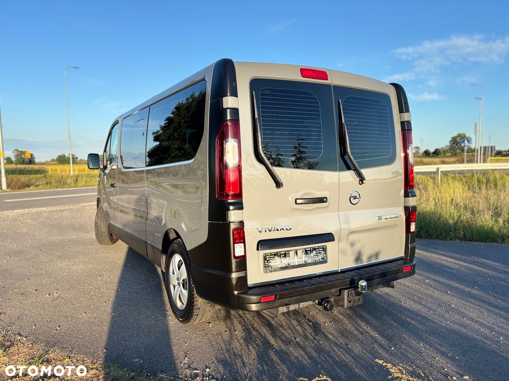 Opel Vivaro - 8