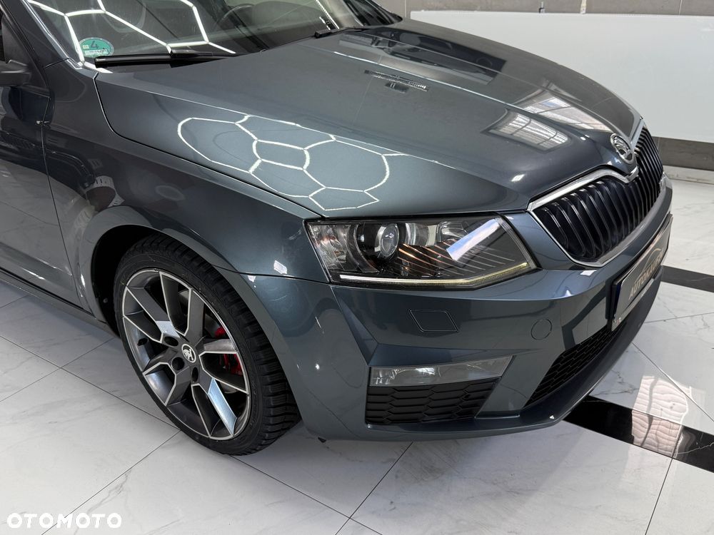 Skoda Octavia 2.0 TDI DSG RS - 11