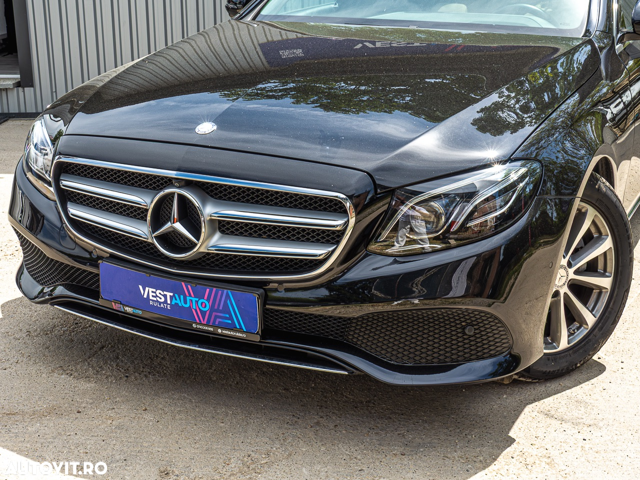 Mercedes-Benz E 220 d 9G-TRONIC Exclusive - 27