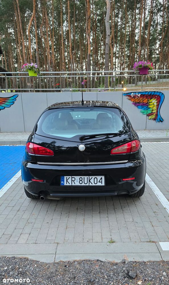 Alfa Romeo 147 1.9 JTD 16V M-Jet Distinctive - 5
