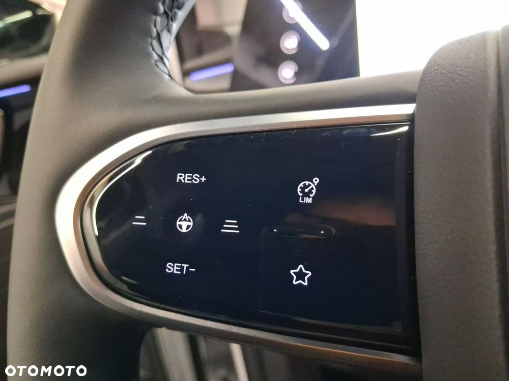 Omoda E5 - 25