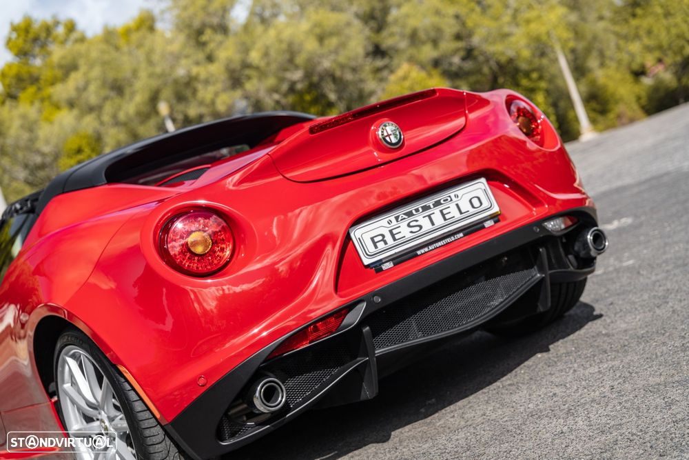 Alfa Romeo 4C Spider 1750 TBi - 9