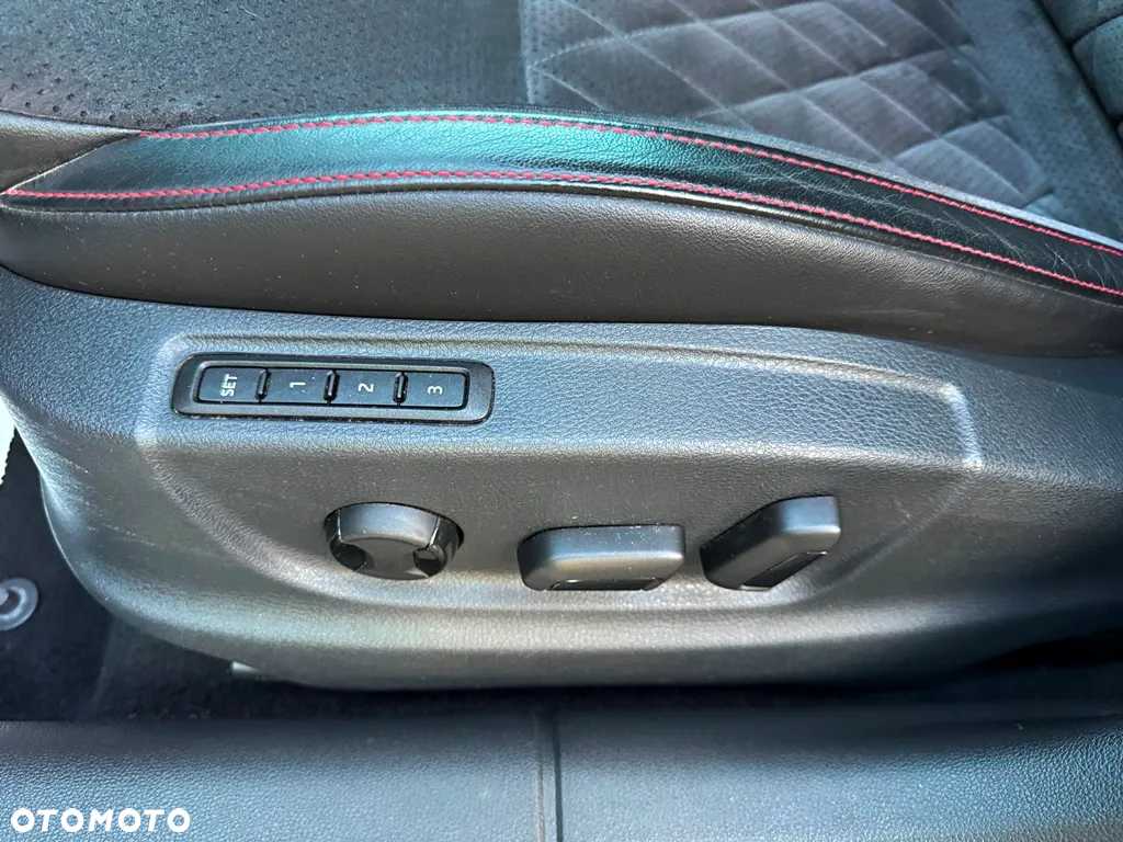 Skoda Octavia Combi 2.0 TSI DSG RS First Edition - 19