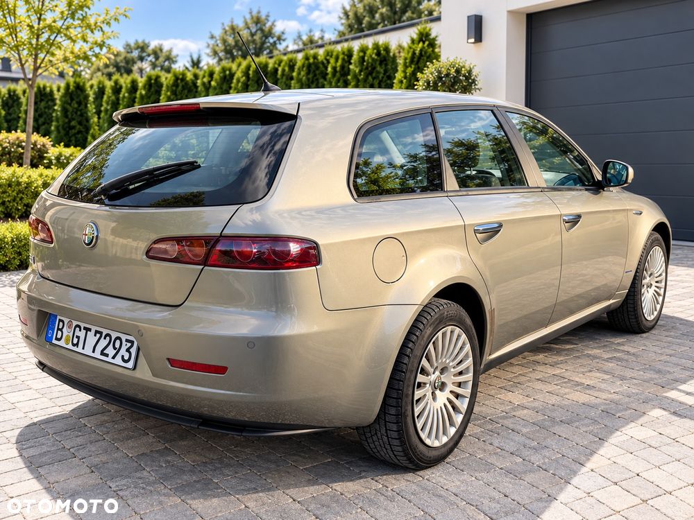 Alfa Romeo 159 2007 photo 3
