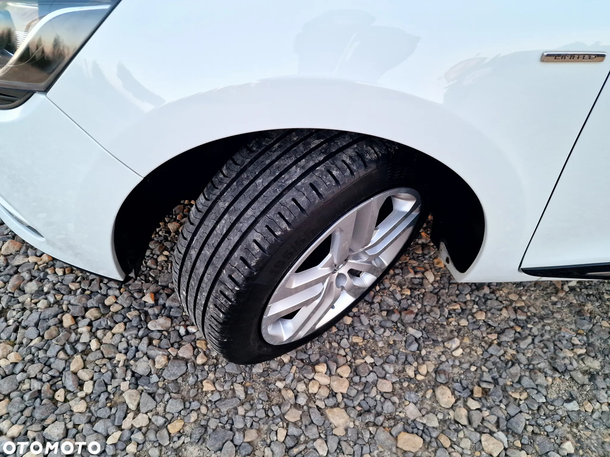 Renault Clio 1.2 16V Limited - 37