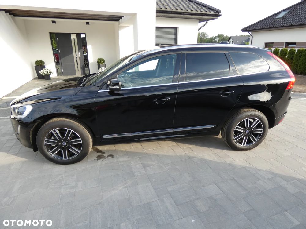 Volvo XC 60 D5 AWD Momentum - 12